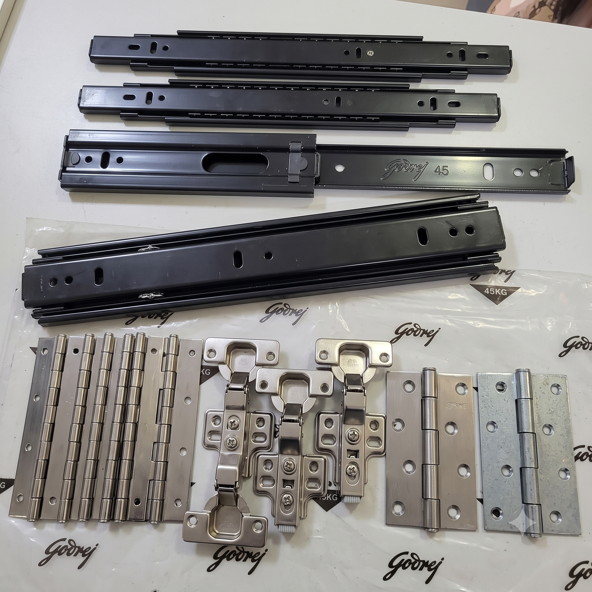 Hinges (Kabje) & Drawer Channel